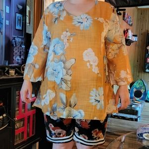 Womens large yellow top with white flowers
